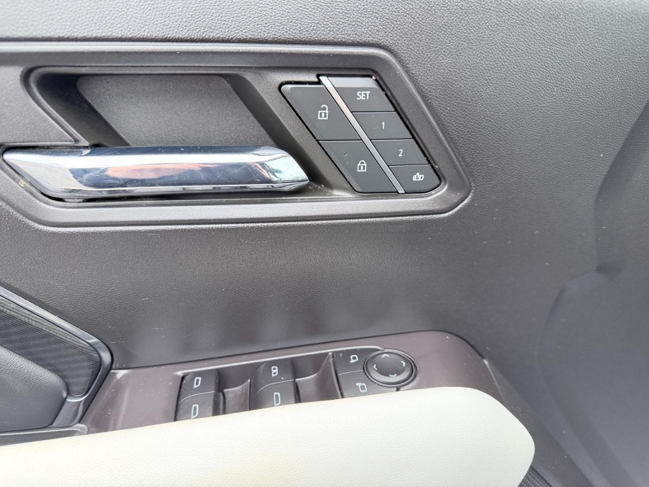 GMC Canyon 4WD Crew Cab AT4X 2023