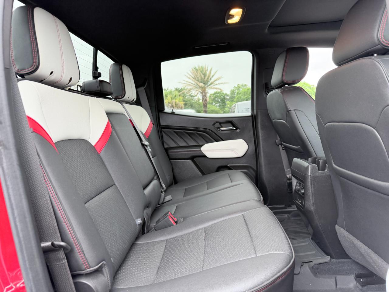 GMC Canyon 4WD Crew Cab AT4X 2023