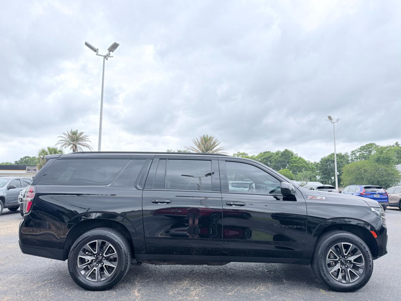 Chevrolet Suburban 4WD 4dr Z71 2022