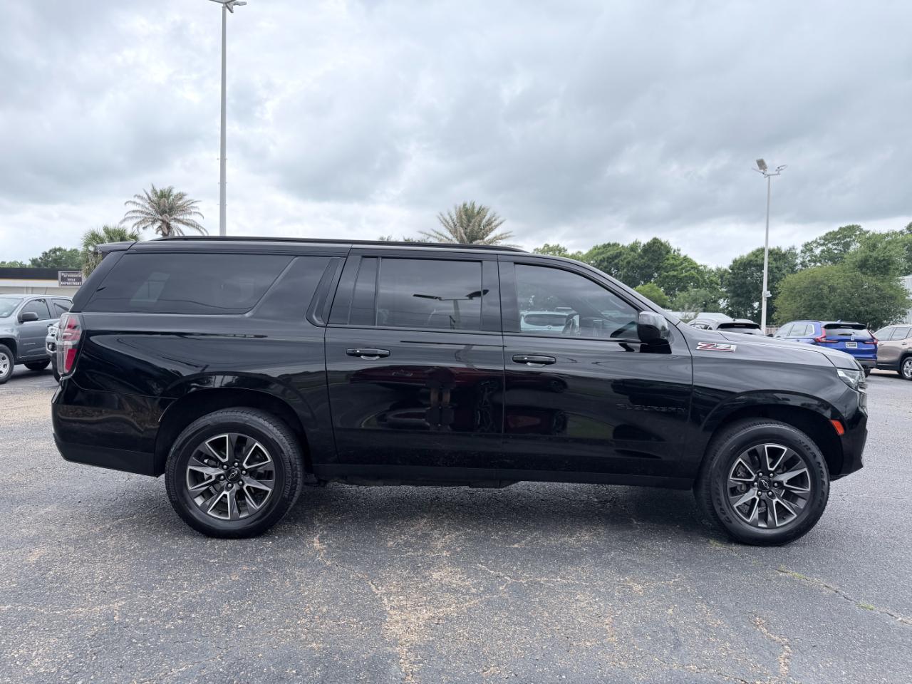 Chevrolet Suburban 4WD 4dr Z71 2022
