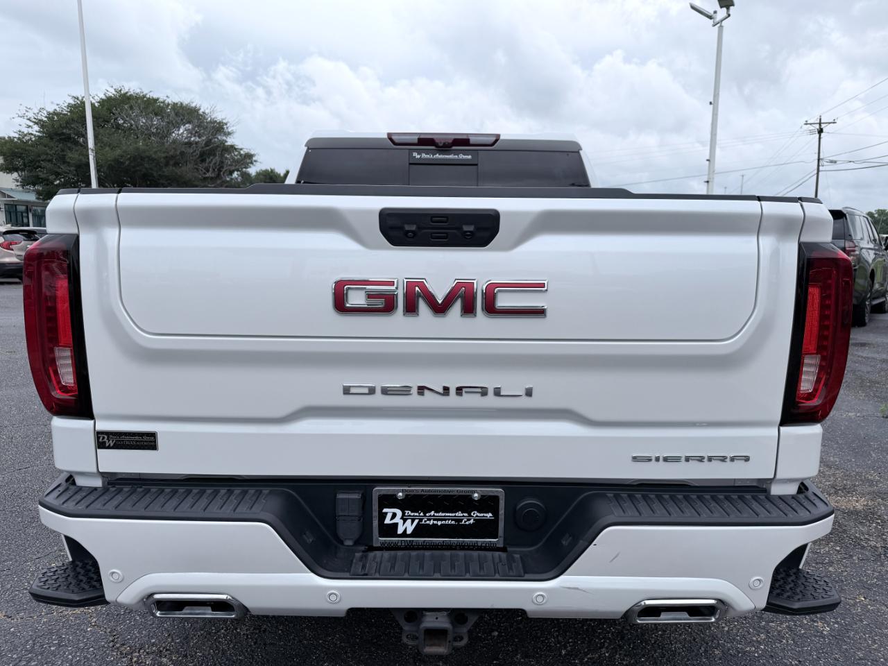 GMC Sierra 1500 4WD Crew Cab 147" Denali 2024