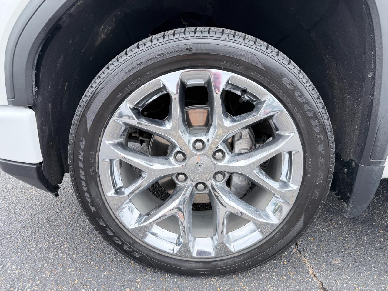 GMC Sierra 1500 4WD Crew Cab 147" Denali 2024