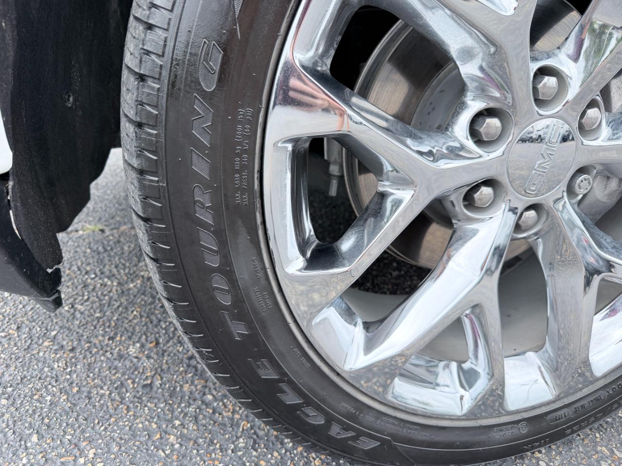 GMC Sierra 1500 4WD Crew Cab 147" Denali 2024