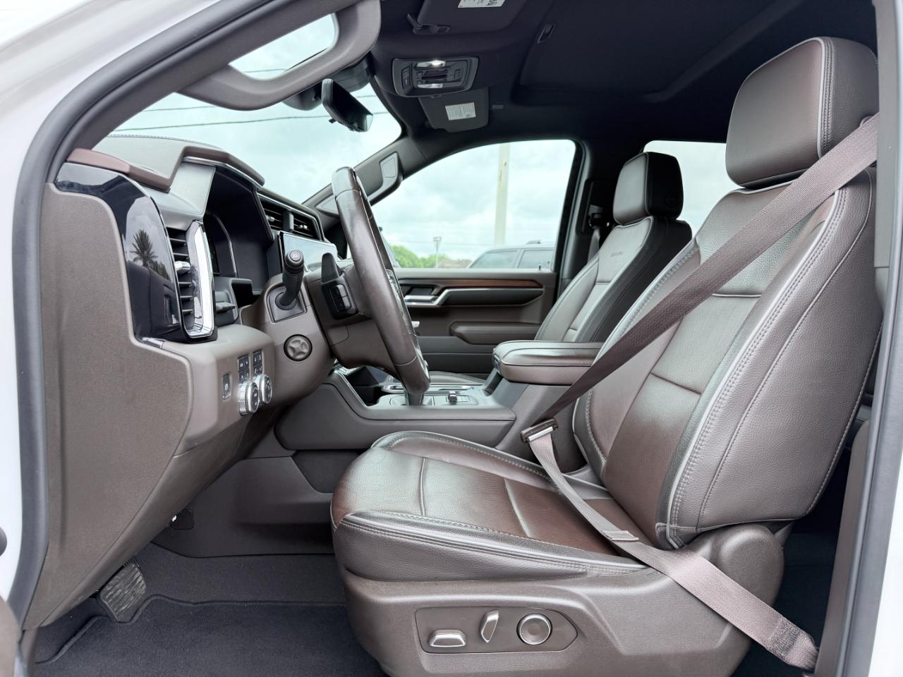 GMC Sierra 1500 4WD Crew Cab 147" Denali 2024