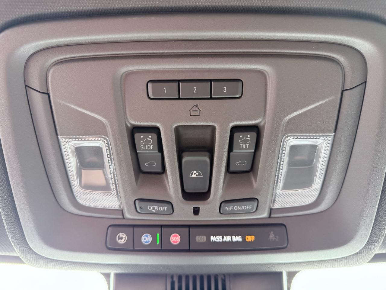 GMC Sierra 1500 4WD Crew Cab 147" Denali 2024