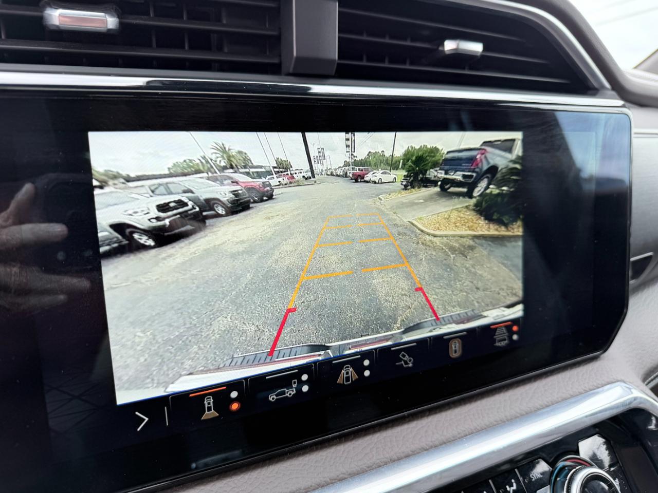 GMC Sierra 1500 4WD Crew Cab 147" Denali 2024