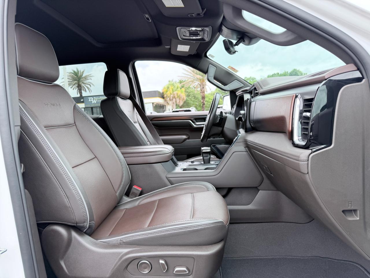GMC Sierra 1500 4WD Crew Cab 147" Denali 2024