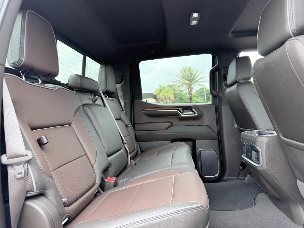 GMC Sierra 1500 4WD Crew Cab 147" Denali 2024