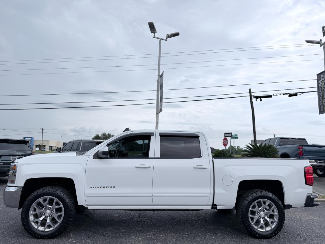 Chevrolet Silverado 1500 2WD Crew Cab 143.5" LT w/1LT 2016