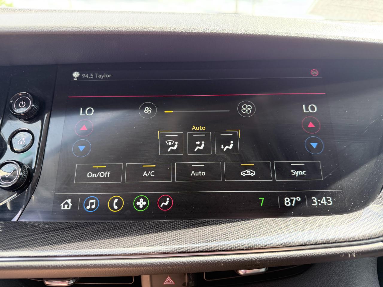 Buick Envision FWD 4dr Essence 2023