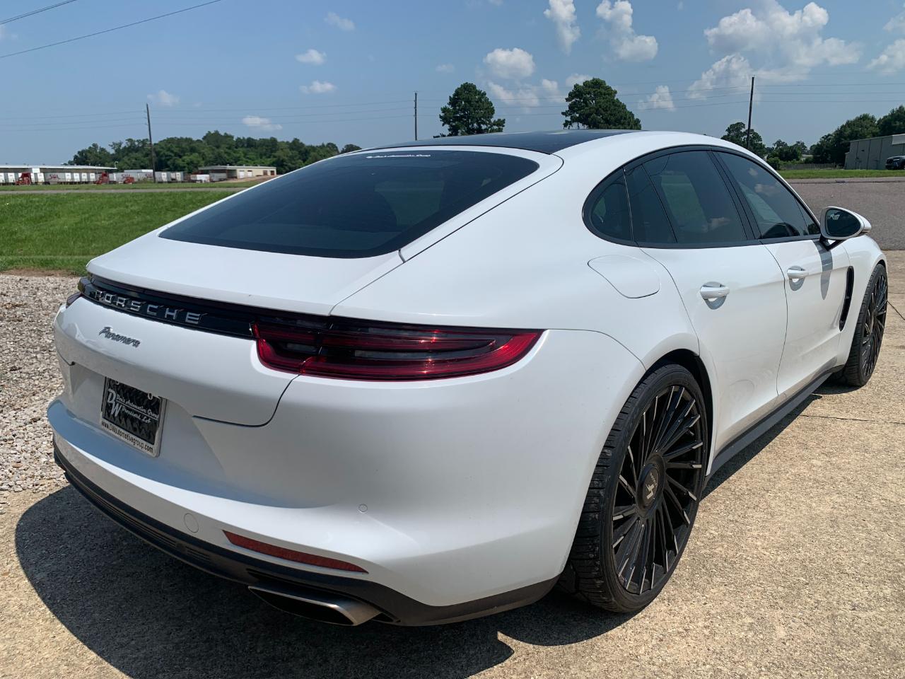 Porsche Panamera RWD 2018