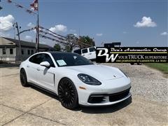 2018 Porsche Panamera 