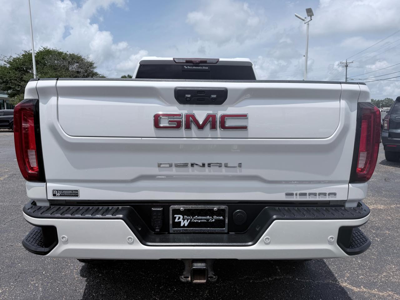 GMC Sierra 2500HD 4WD Crew Cab 159" Denali 2022