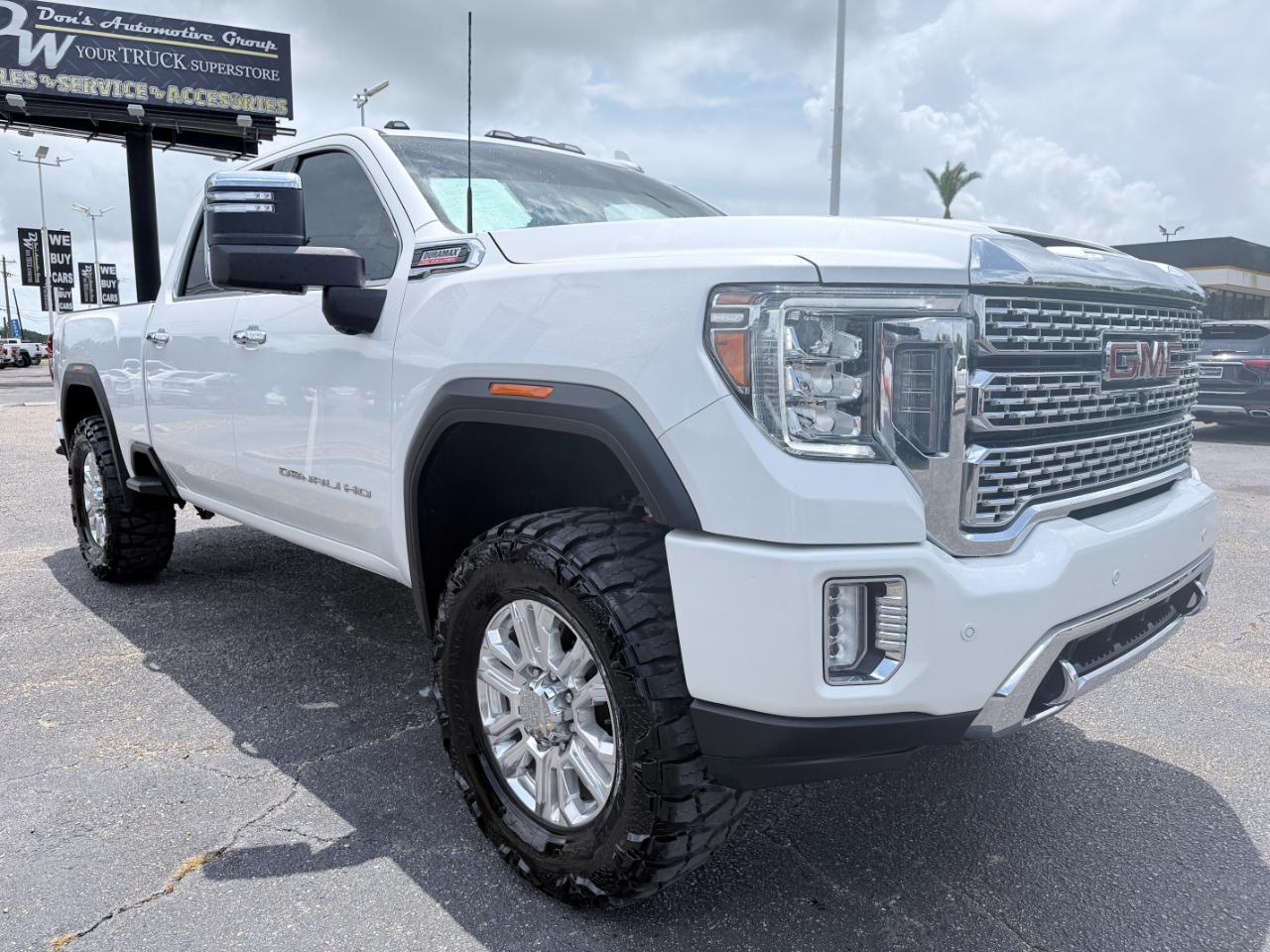 GMC Sierra 2500HD 4WD Crew Cab 159" Denali 2022