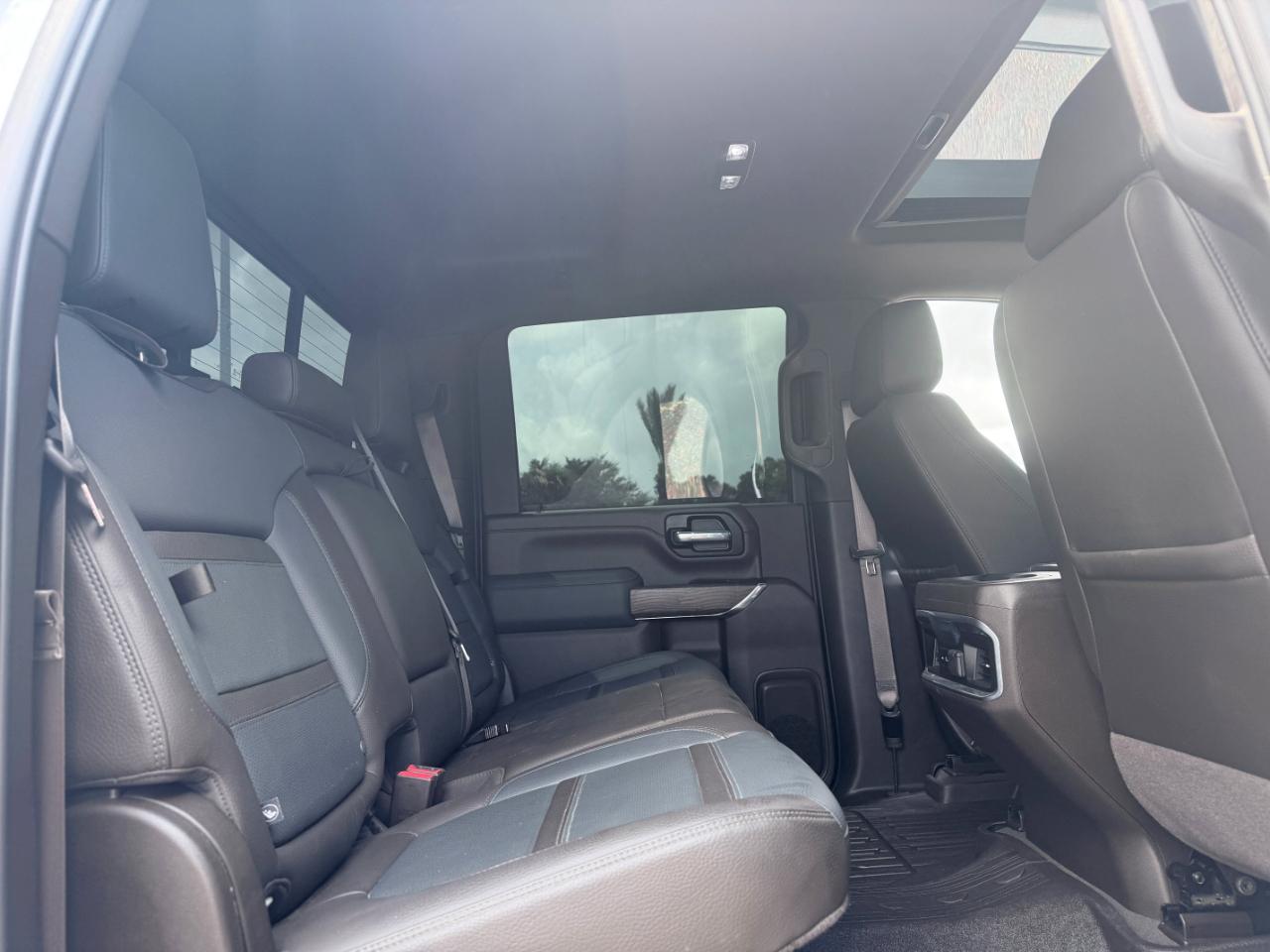GMC Sierra 2500HD 4WD Crew Cab 159" Denali 2022