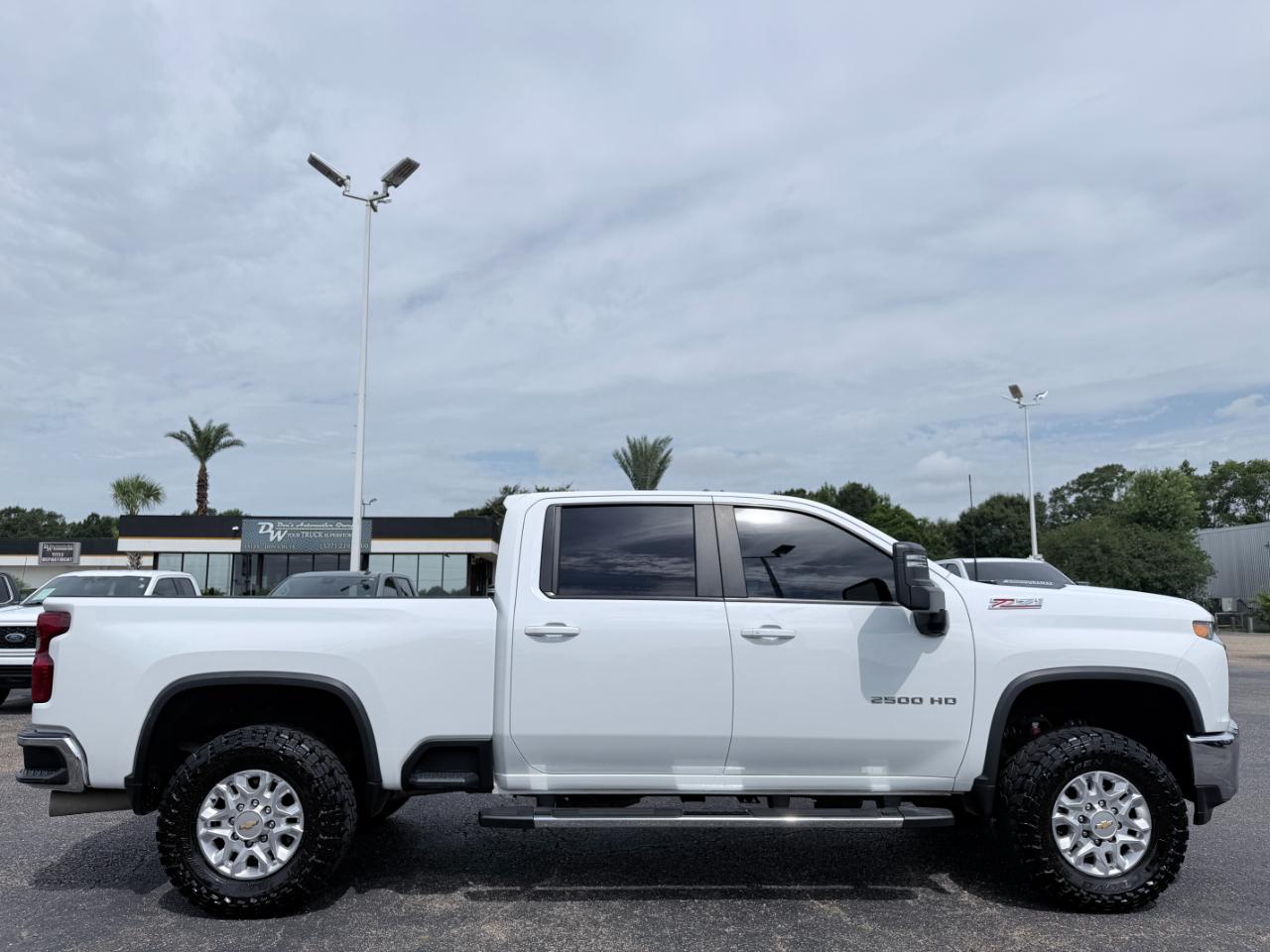 Chevrolet Silverado 2500HD 4WD Crew Cab 159" LT 2023