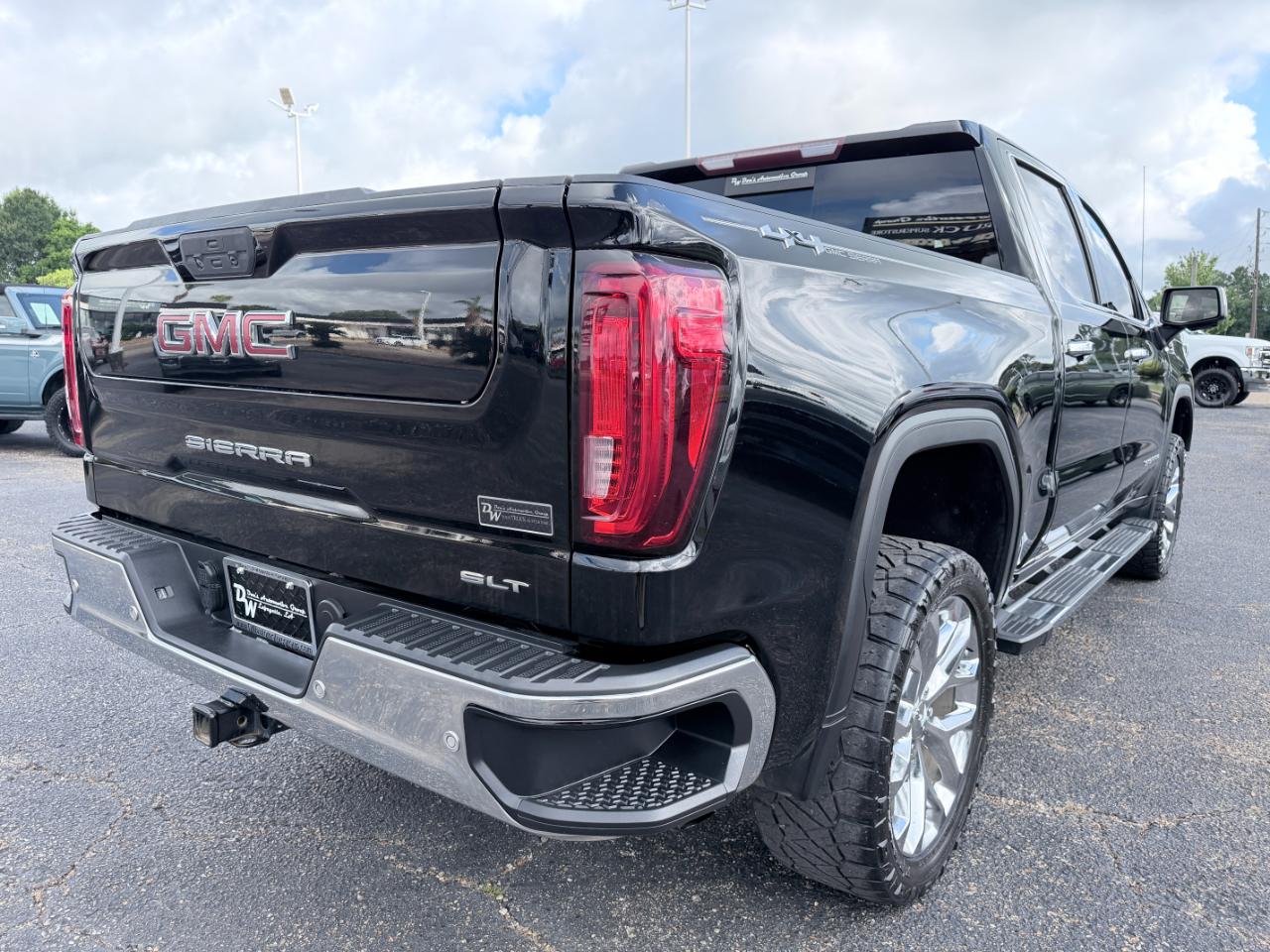 GMC Sierra 1500 4WD Crew Cab 147" SLT 2020