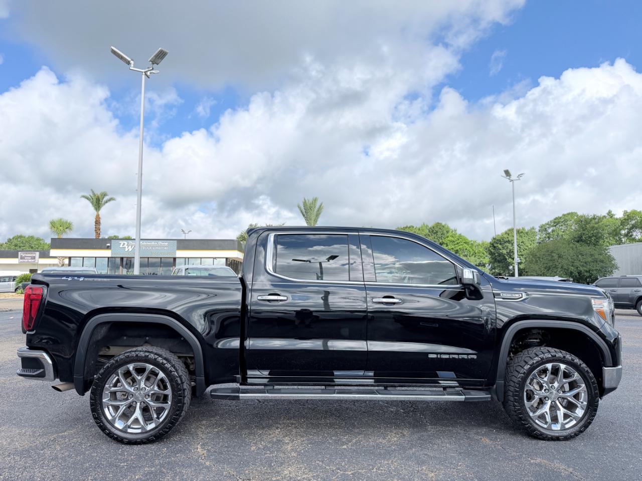 GMC Sierra 1500 4WD Crew Cab 147" SLT 2020