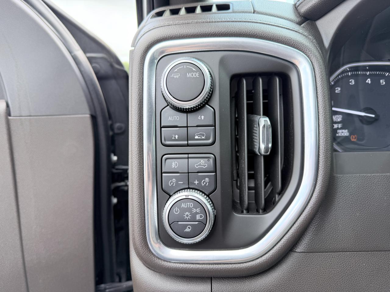 GMC Sierra 1500 4WD Crew Cab 147" SLT 2020