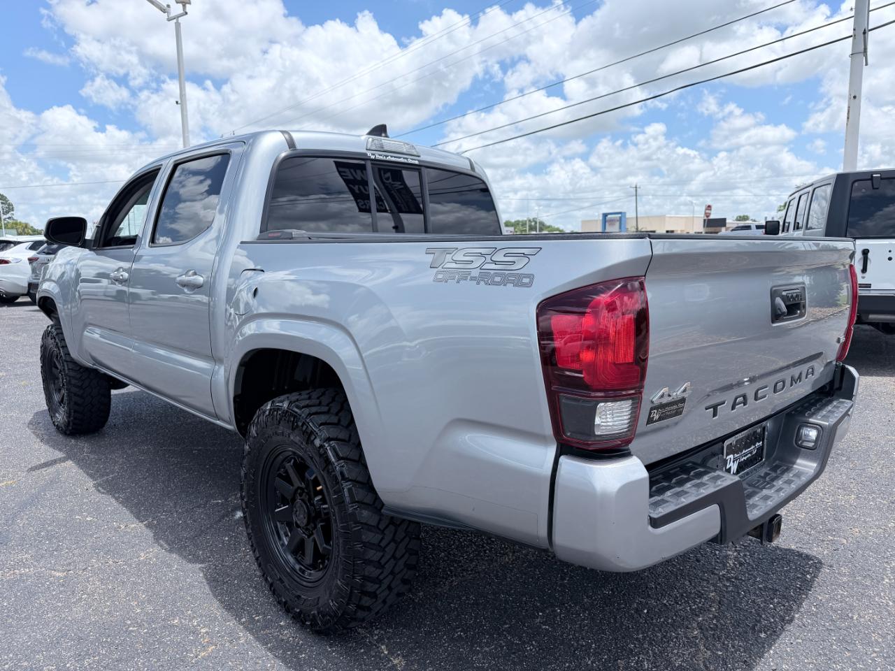 Toyota Tacoma 4WD TRD Off Road Double Cab 5' Bed V6 MT (Natl) 2023