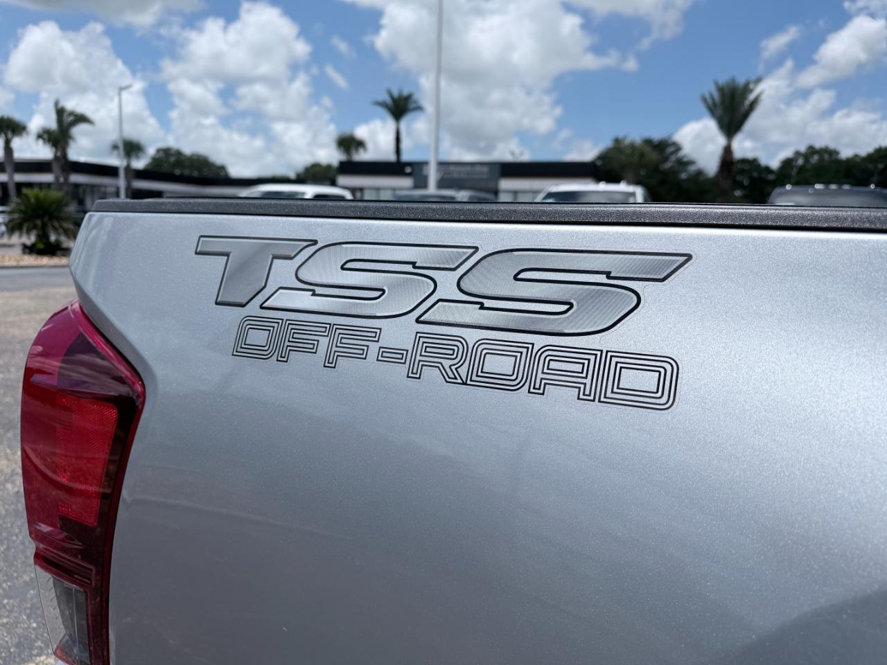Toyota Tacoma 4WD TRD Off Road Double Cab 5' Bed V6 MT (Natl) 2023