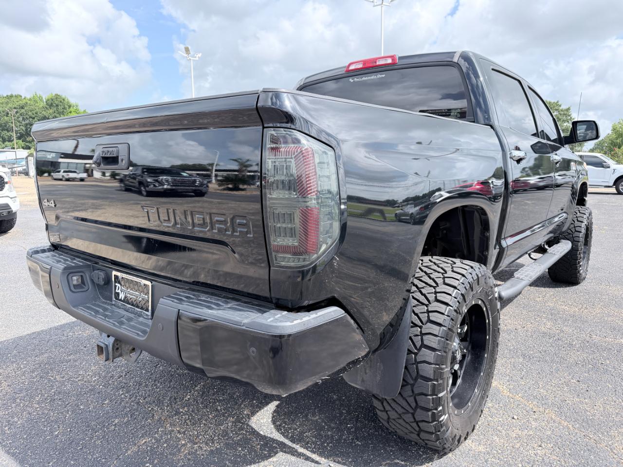 Toyota Tundra 4WD 1794 Edition CrewMax 5.5' Bed 5.7L FFV (Natl) 2017