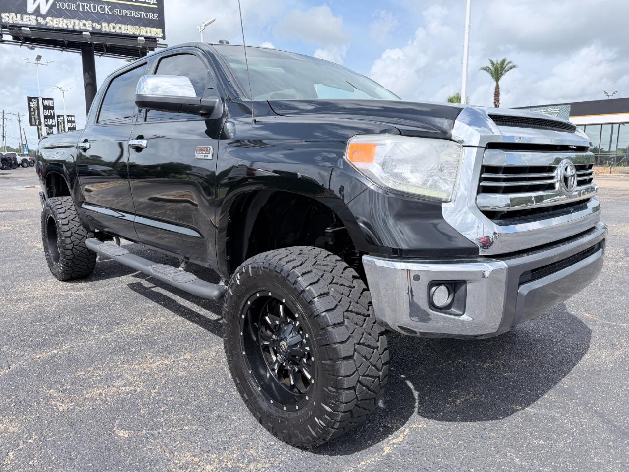 Toyota Tundra 4WD 1794 Edition CrewMax 5.5' Bed 5.7L FFV (Natl) 2017