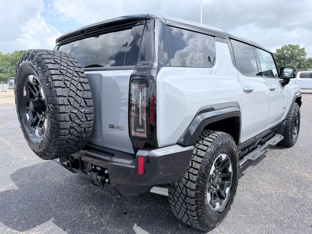 GMC HUMMER EV SUV e4WD 4dr 3X 2024