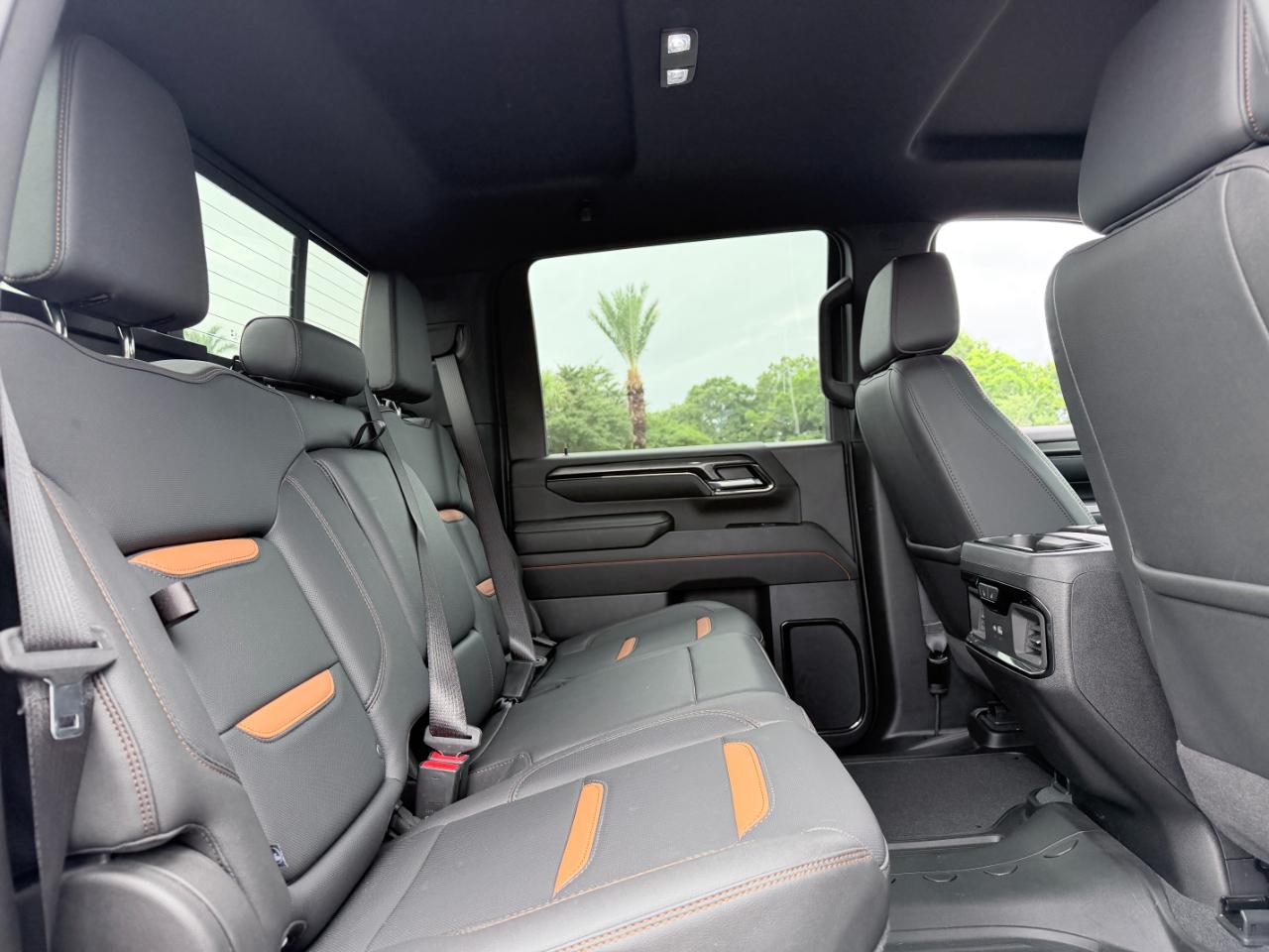 GMC Sierra 2500HD 4WD Crew Cab 159" AT4 2024