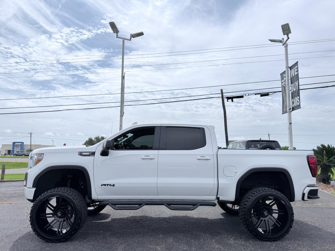 GMC Sierra 1500 4WD Crew Cab 147" AT4 2021
