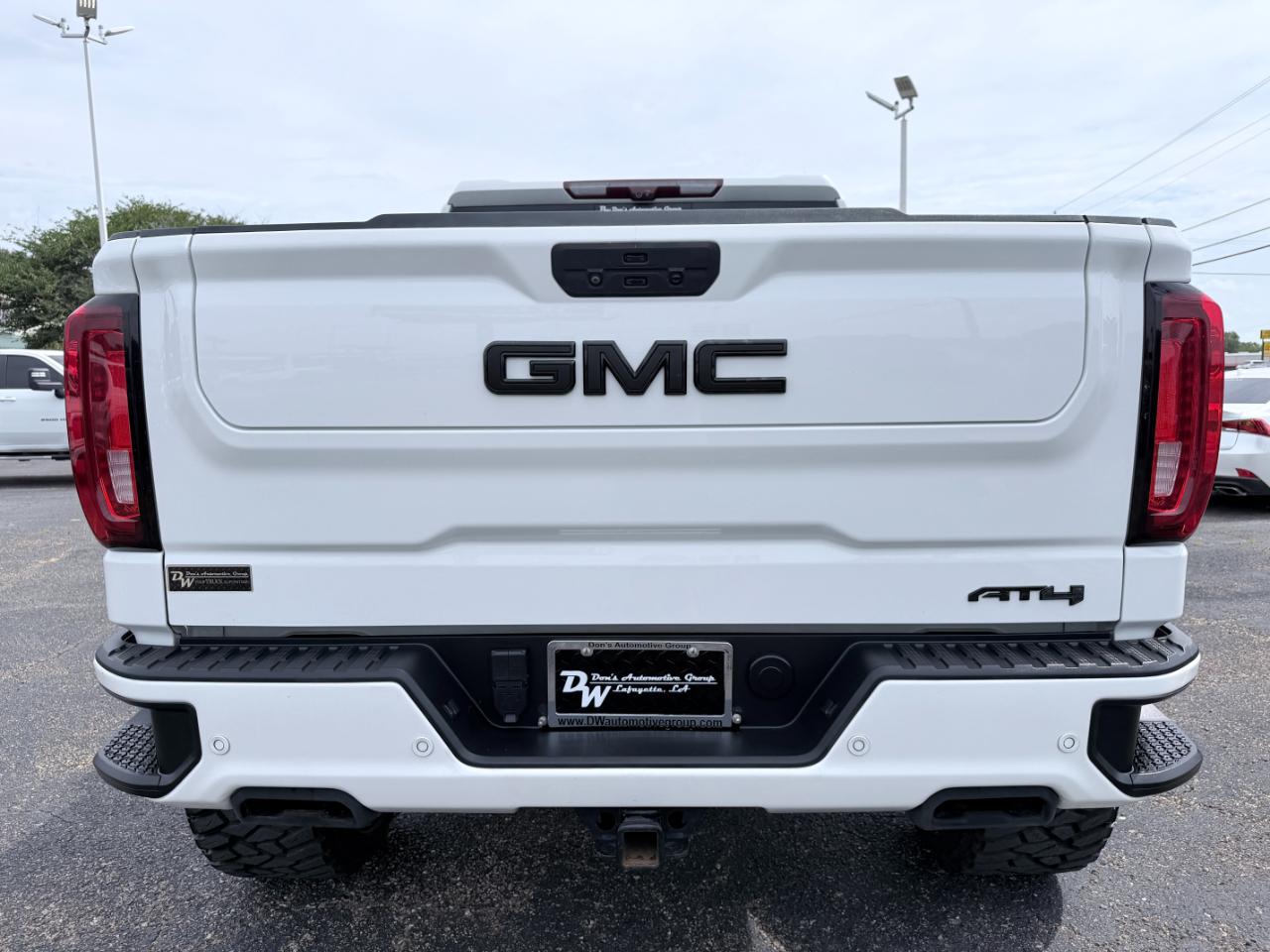 GMC Sierra 1500 4WD Crew Cab 147" AT4 2021