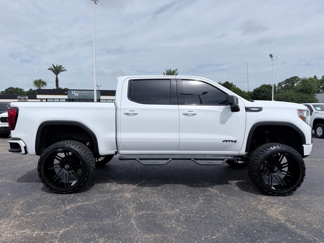 GMC Sierra 1500 4WD Crew Cab 147" AT4 2021