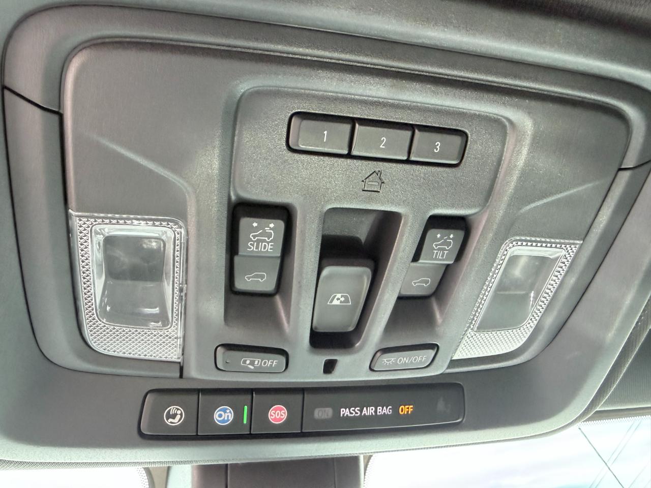GMC Sierra 1500 4WD Crew Cab 147" AT4 2021