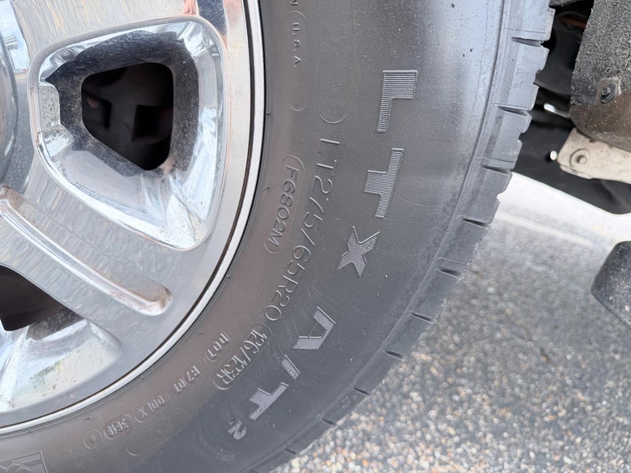 Ford Super Duty F-250 SRW 4WD Crew Cab 156" Lariat 2014