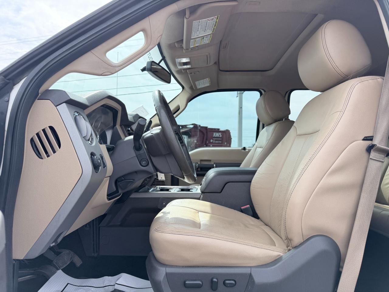 Ford Super Duty F-250 SRW 4WD Crew Cab 156" Lariat 2014