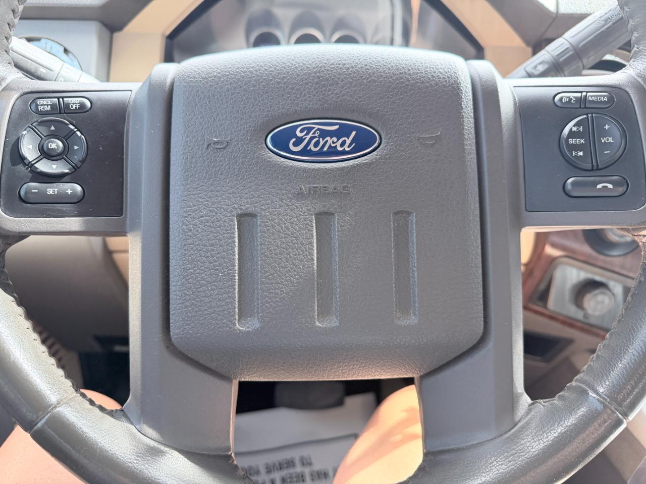 Ford Super Duty F-250 SRW 4WD Crew Cab 156" Lariat 2014