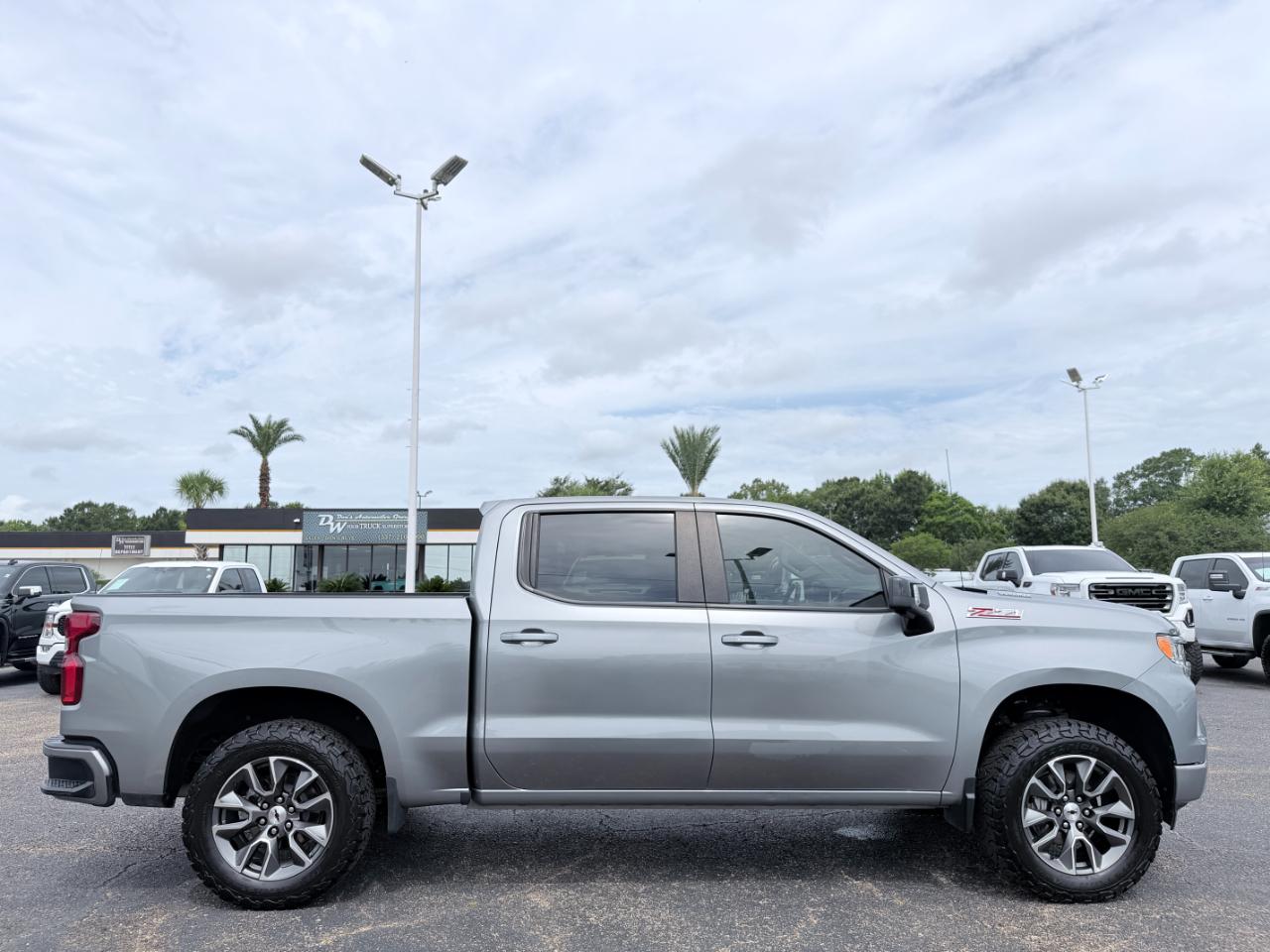 Chevrolet Silverado 1500 4WD Crew Cab 147" RST 2023
