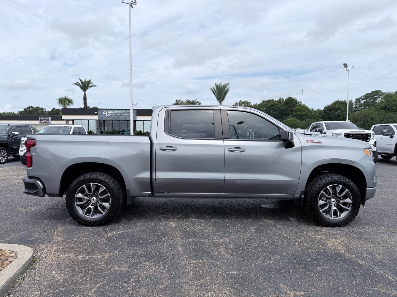 Chevrolet Silverado 1500 4WD Crew Cab 147" RST 2023