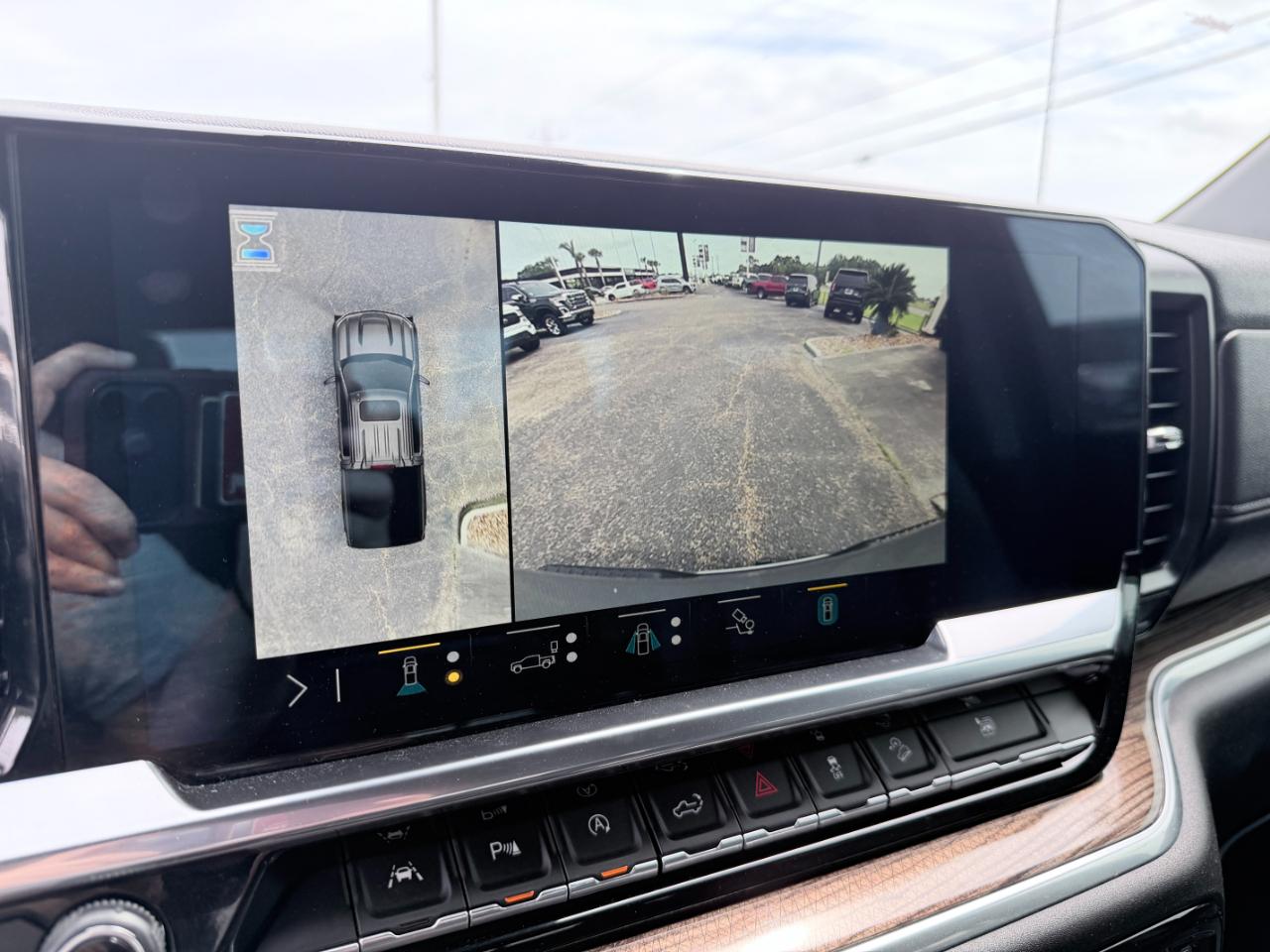 Chevrolet Silverado 1500 4WD Crew Cab 147" RST 2023