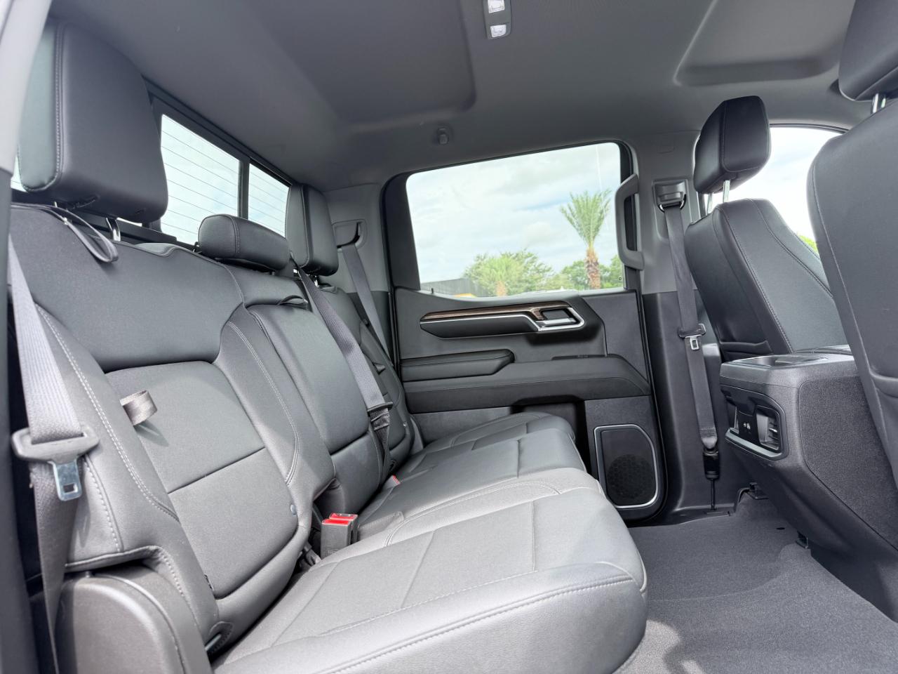 Chevrolet Silverado 1500 4WD Crew Cab 147" RST 2023