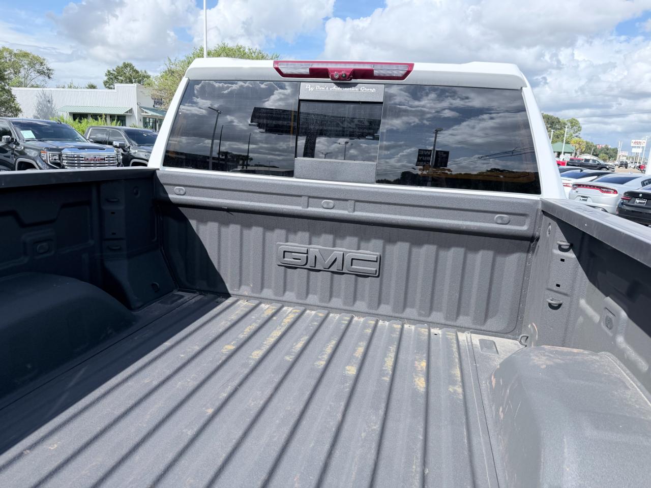 GMC Sierra 1500 4WD Crew Cab 147" AT4 2026
