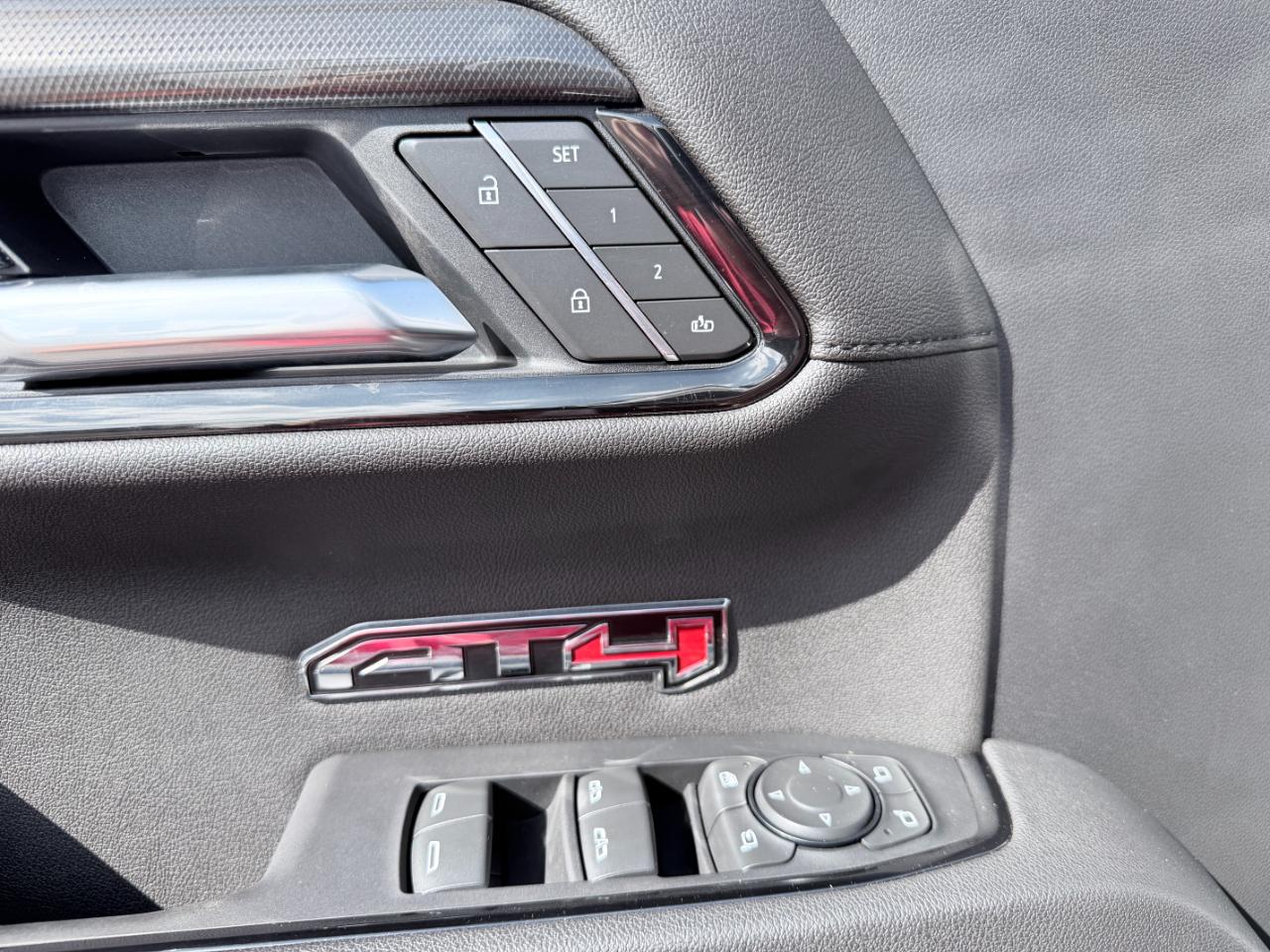 GMC Sierra 1500 4WD Crew Cab 147" AT4 2026