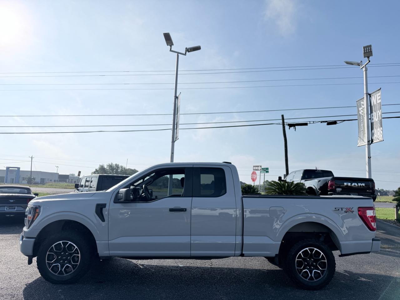 Ford F-150 XLT 4WD SuperCab 6.5' Box 2023