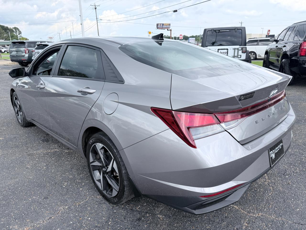 Hyundai Elantra SEL IVT 2023