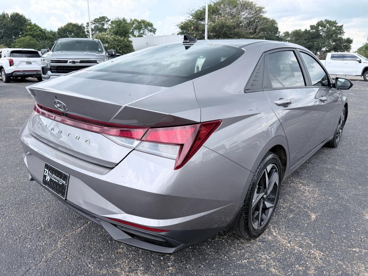 Hyundai Elantra SEL IVT 2023