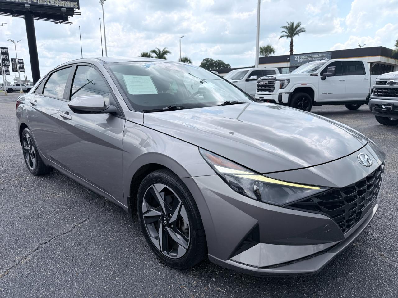 Hyundai Elantra SEL IVT 2023