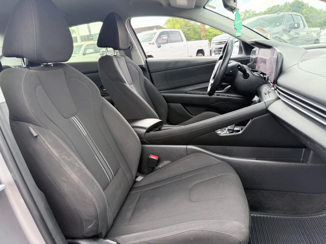 Hyundai Elantra SEL IVT 2023