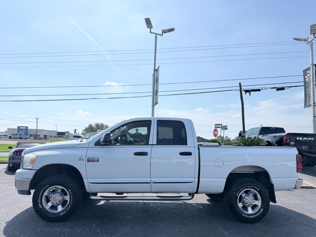 Dodge Ram 2500 4WD Quad Cab 140.5" SLT 2009