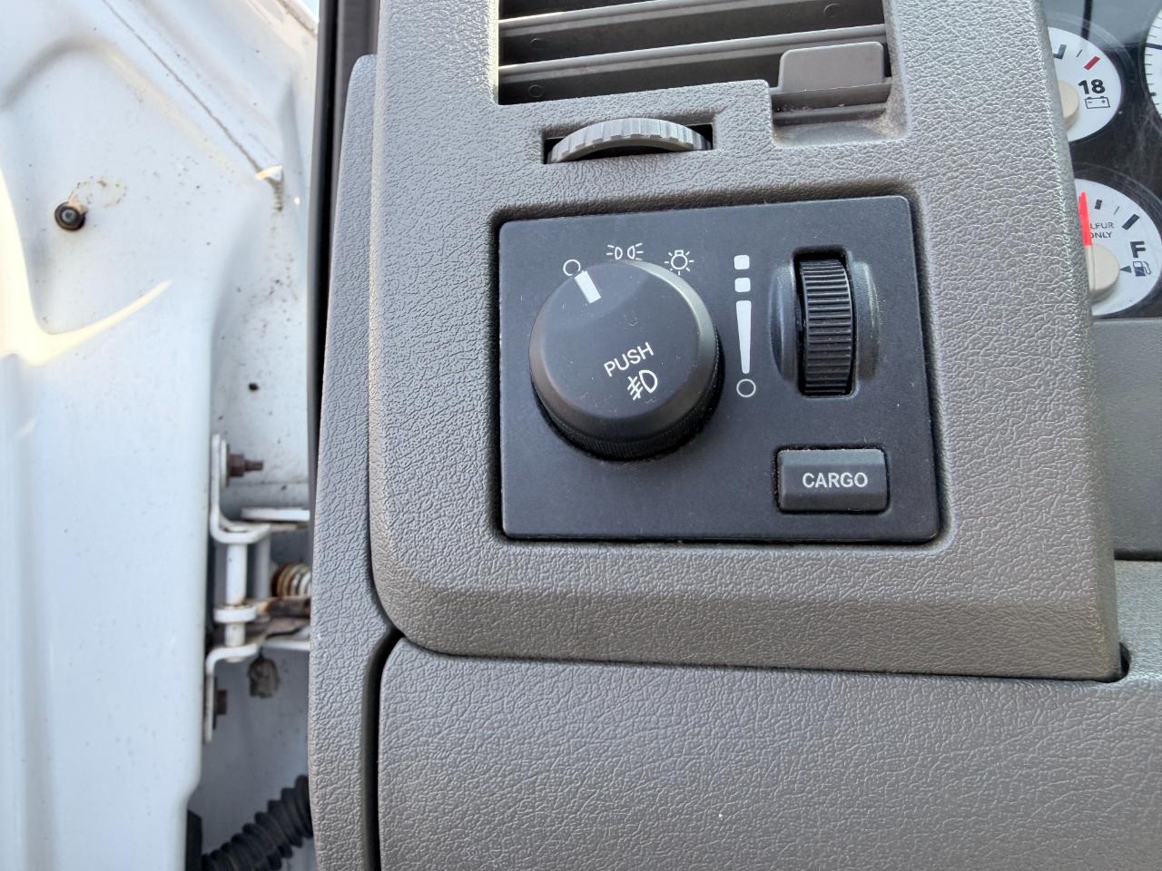 Dodge Ram 2500 4WD Quad Cab 140.5" SLT 2009