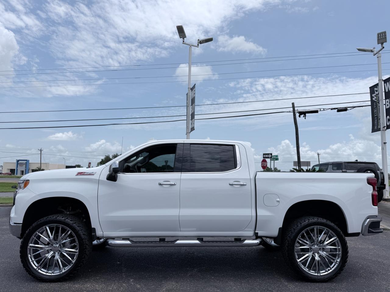 Chevrolet Silverado 1500 4WD Crew Cab 147" LTZ 2024